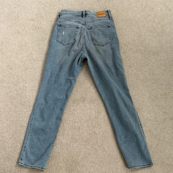 Hollister Distressed Blue Women's Jeans - curvy ultra high-rise vintage straight - Picture 3 of 3